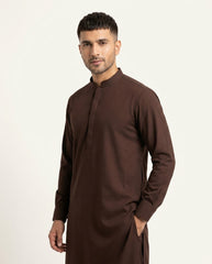 Vigo Star Dark Brown model standing front portrait